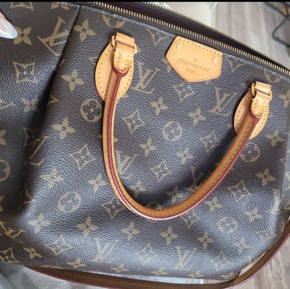 COPY - Louis Vuitton Turenne MM BAG